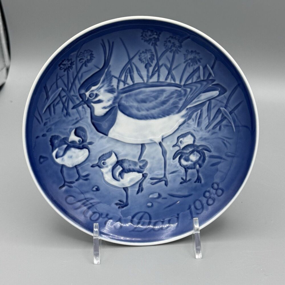 1988 B & G Blue White Mors Dag Mothers Day Plate Crester Plover & Chicks Lapwing
